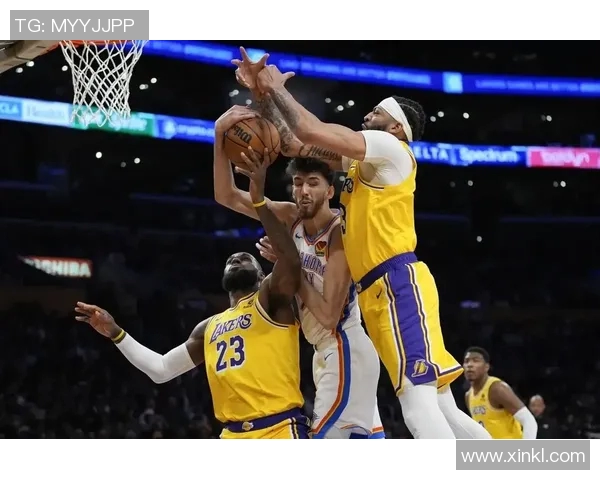 2012年4月23日湖人与雷霆的经典对决回顾与精彩瞬间分析